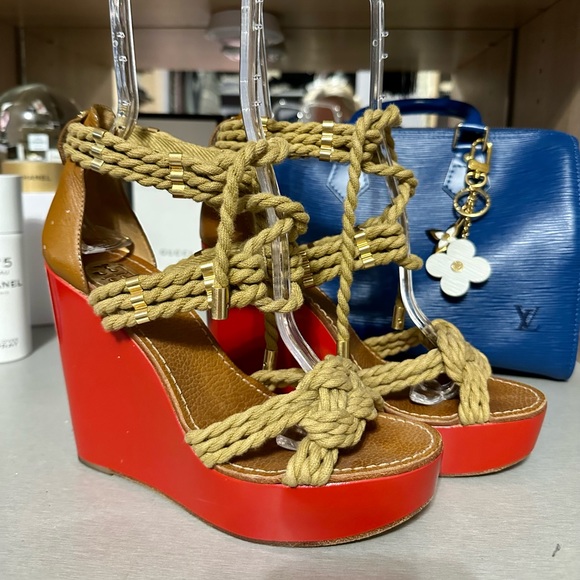 Tory Burch Tarlen Rope Wedges 6.5. Excellent condition. - Picture 1 of 4